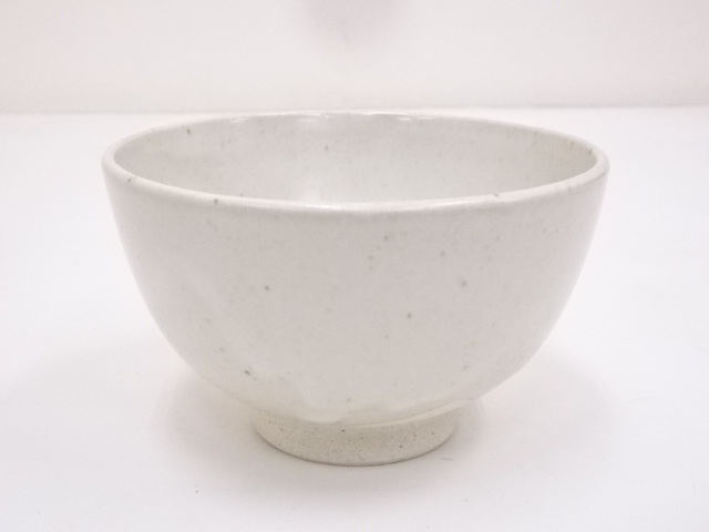 鳳谷造　白釉茶碗